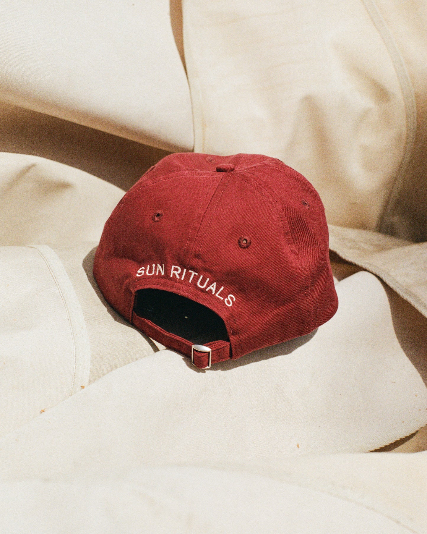 The Art Cap - Berry
