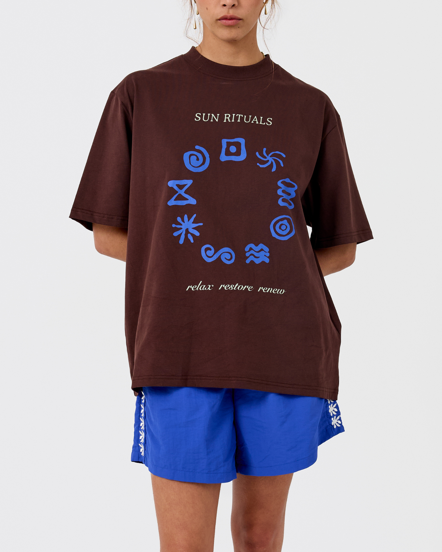 Rounded Rituals Tee - Carafe