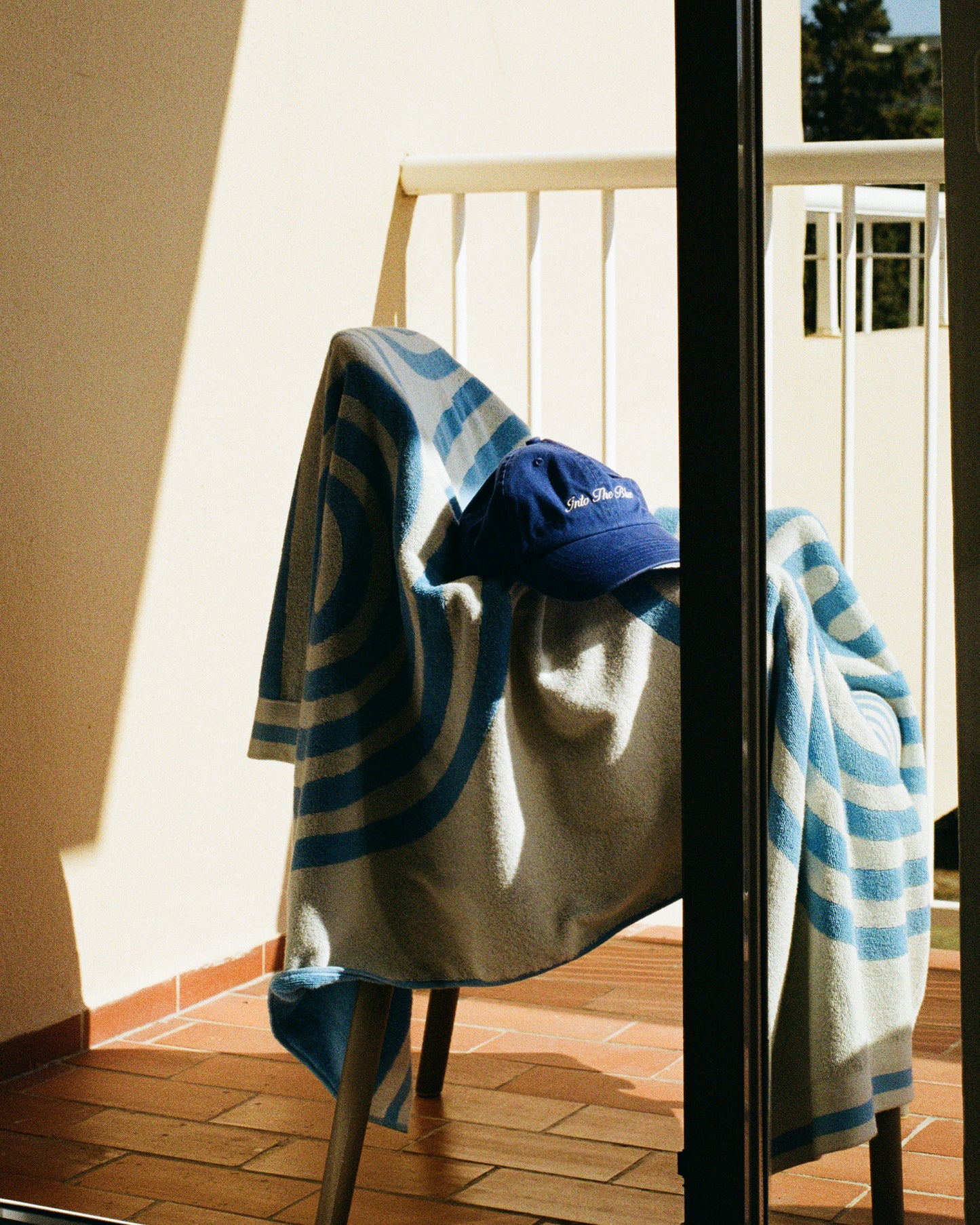 Into the Blue - Sea